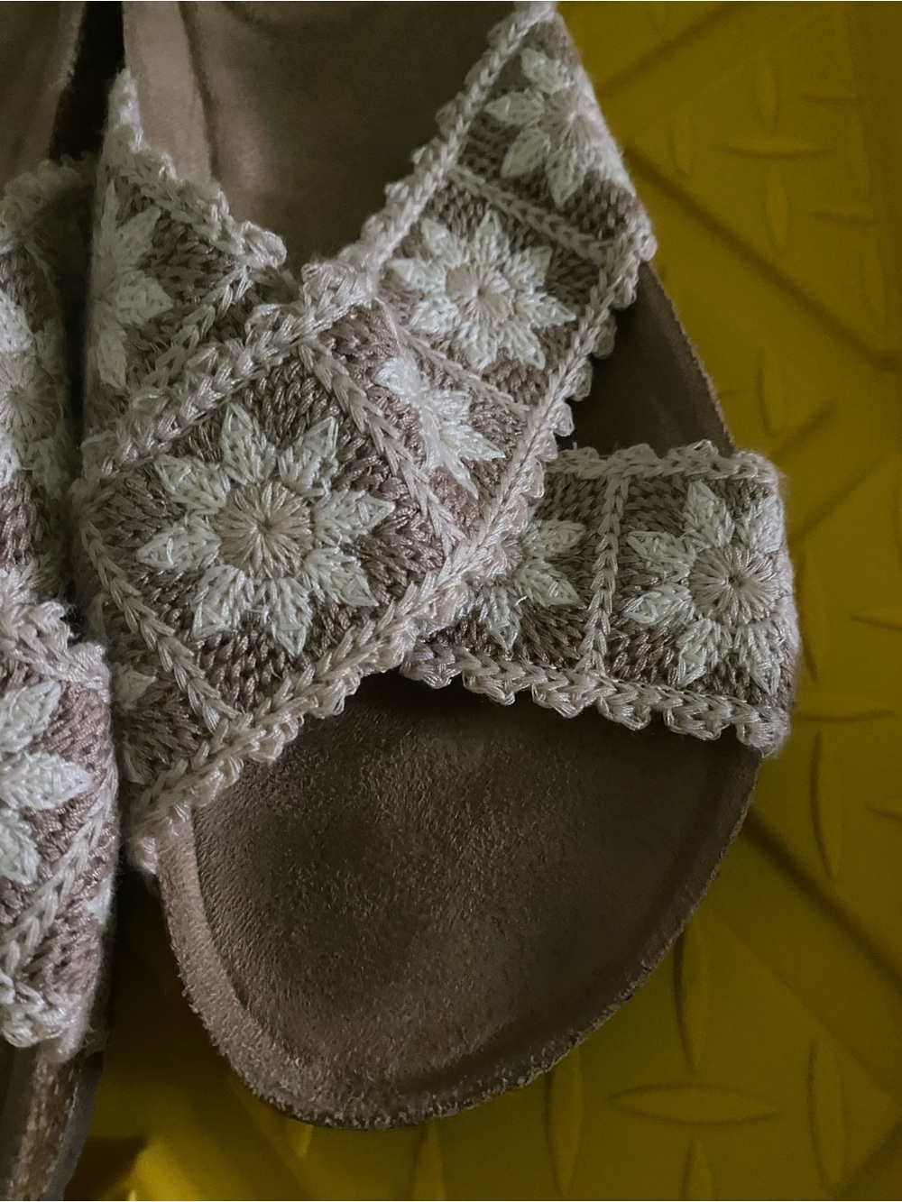 Haute Hippie Boho Floral Crochet Beige Slide Cottagecore CrissCross Sandals 8M - Picture 7 of 12